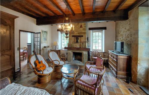 4 Bedroom Amazing Home In Conchez-de-barn