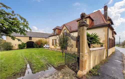 4 Bedroom Amazing Home In Conchez-de-barn