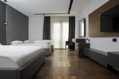 Triumf Hotel in פריזרן