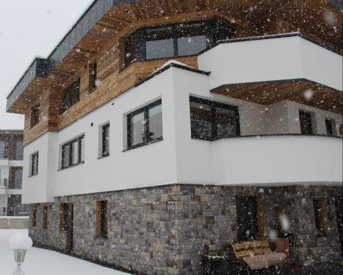 Chasa Patria Apartments 5