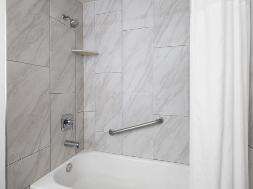 La Quinta by Wyndham Pocatello - image 8