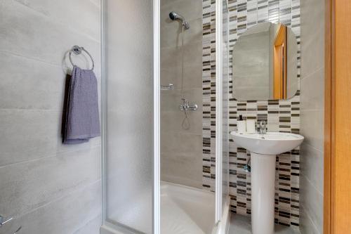 Two-Bedroom Apartment image 4