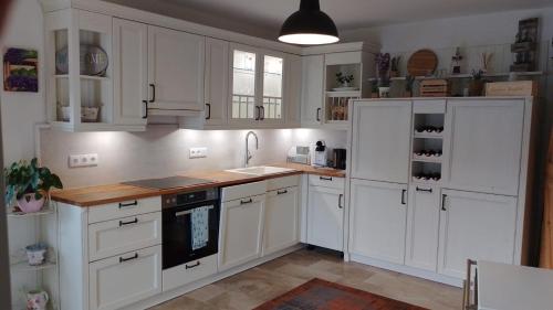 Kitchen, Ferienhaus Burgblick in Stadtschlaining in Bad Tatzmannsdorf