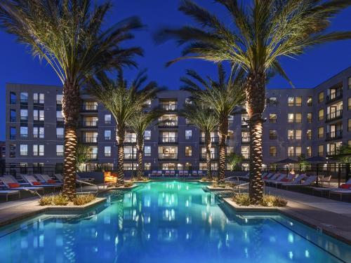 Ave Phoenix Terra – Phoenix, AZ