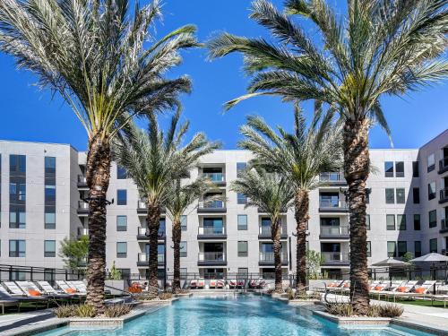 Ave Phoenix Terra – Phoenix, AZ