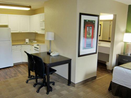 Extended Stay America Suites - Seattle - Everett - Silverlake