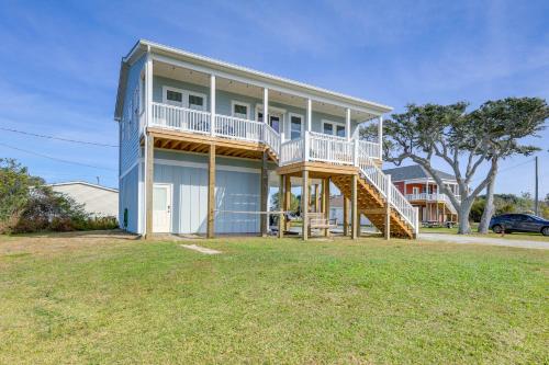 Waterview Home w/ Sunset & Lighthouse Views in Harkers Island (NC)