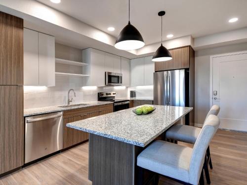 Ave Phoenix Terra – Phoenix, AZ
