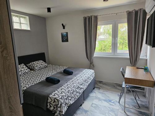 1 queen bed