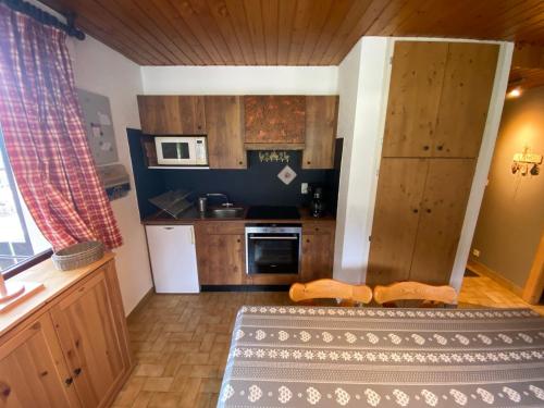 Agreable appartement 2 pieces proche telecabine, parking inclus - FR-1-692-33 in La Pantiaz