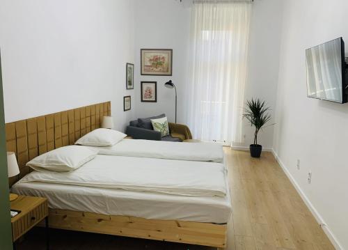 Margaret Boulevard Apartment - with balcony, Будапешт