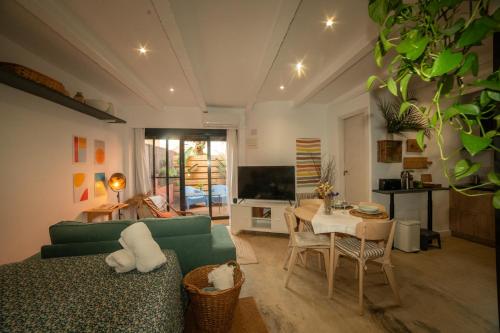 La casita del patio in Cornella De Terri