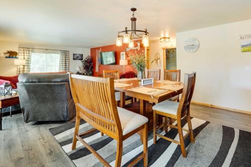 Single-Story Soldotna Home Near the Kenai River! in ริดจ์ เวย์