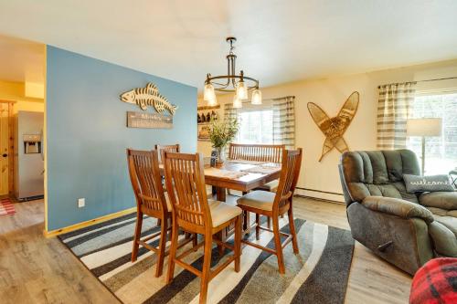 Single-Story Soldotna Home Near the Kenai River! in ริดจ์ เวย์