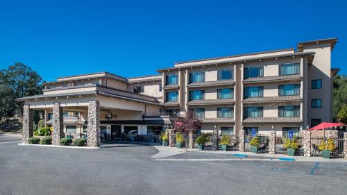 Yosemite Southgate Hotel & Suites - main image