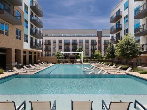 Ave Austin North Lamar – Austin, TX