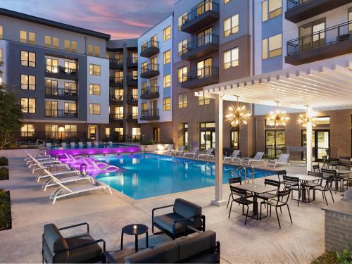 Ave Austin North Lamar – Austin, TX