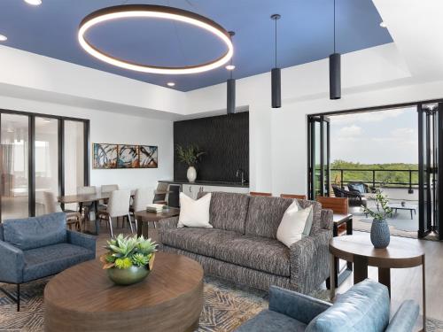 Ave Austin North Lamar – Austin, TX