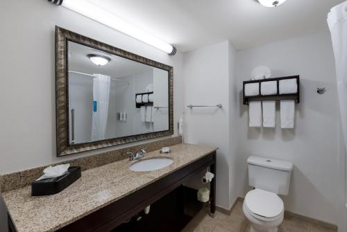 Hampton Inn Marshall - image 8