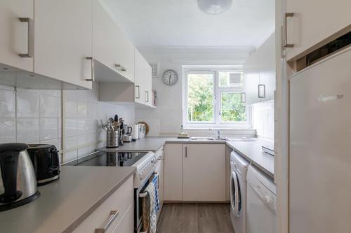 Charming One Bed Abode In East Putney