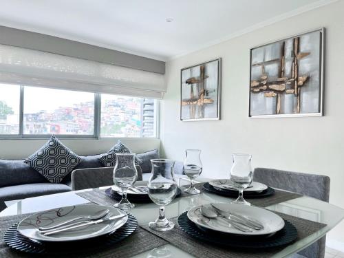 Suite with Mountain View image 5