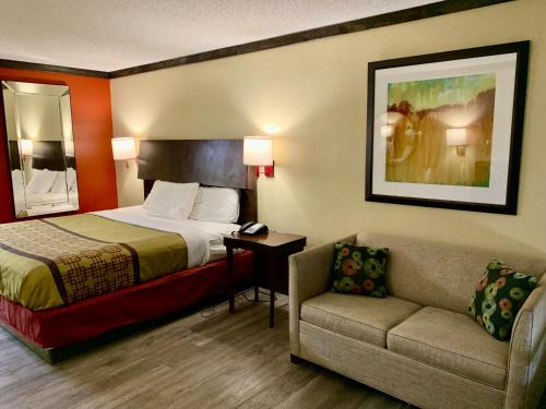 Executive Inn Chester - image 2
