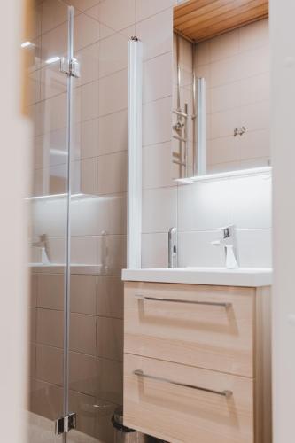 Bright City Center Flat, Sleeps 6, Helsinki (Foto 10)