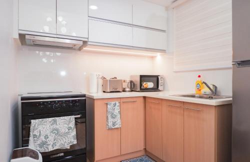 Elegant and Family-Friendly 2BR in Pine Suites - image 4