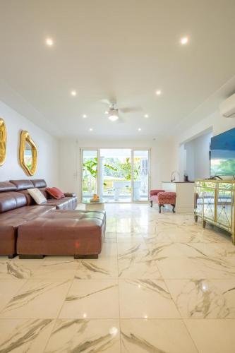 5 BR Luxurious Beachfront Villa with utmost privacy