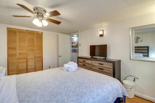 Cozy Arrowhead Lake Escape with Deck Walk to Beach! - image 13