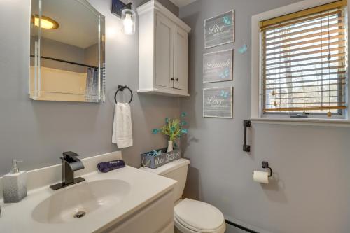 Cozy Arrowhead Lake Escape with Deck Walk to Beach! - image 14