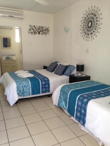 Black Marlin Motel Stop at Black Marlin Motel to discover the wonders of Innisfail. The hotel offers guests a range of services and amenities designed to provide comfort and convenience. Free Wi-Fi in all rooms, car par