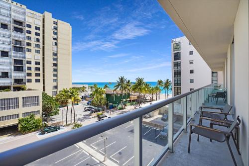 CH Luxury Condos & Studios On The Beach Room Type - Apartment with Sea View