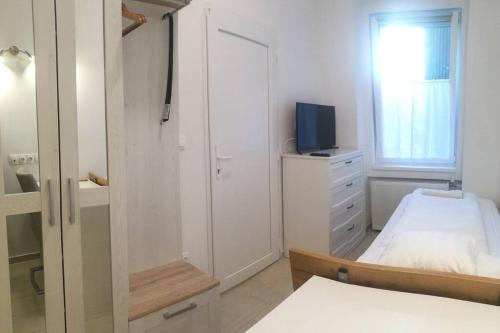 BELIZ1 Neat Studio Apartment