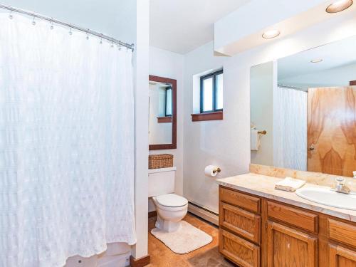 A great mountain home offering amenities that makes for a great getaway in Lake Tahoe detail