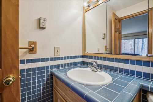 Edgemont Condo B3 - image 7