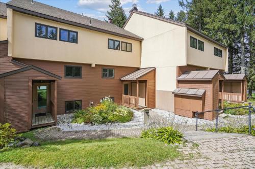 Edgemont Condo B3 - image 11