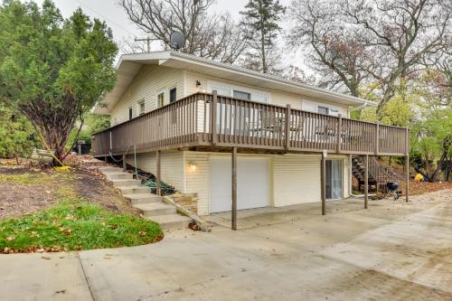 Salem Vacation Home with Dock Steps to Paddock Lake in 安提阿