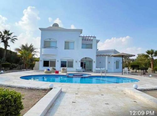 Beautiful 4 Bedrooms Villa With Private Pool