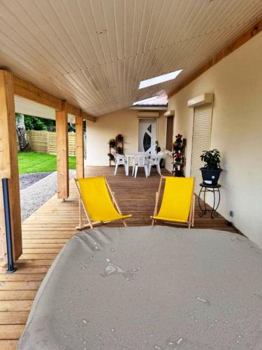 Maison de 2 chambres avec jacuzzi jardin clos et wifi a Carcans a 8 km de la plage - Location saisonnière - Carcans