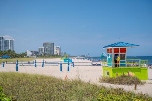 Kasa Lighthouse Point South Florida