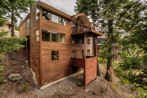 Juniper at Alpine - Private Hot tub, Pet Friendly & Free Shuttle to Slopes