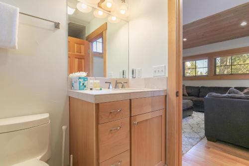 Lupine Lodge at Tahoe Park on the West Shore - Hot Tub, Beach Access, Near Ski Resorts! Lupine Lodge at Tahoe Park on the West Shore - Hot Tub, Beach Access, Near Ski Resorts!