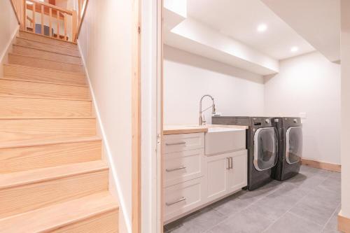 Lupine Lodge at Tahoe Park on the West Shore - Hot Tub, Beach Access, Near Ski Resorts! Lupine Lodge at Tahoe Park on the West Shore - Hot Tub, Beach Access, Near Ski Resorts!