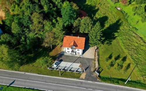 Apartments and rooms with parking space Rakovica, Plitvice - 21121