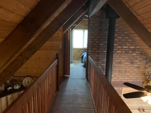 Whispering Pines Getaway - image 14