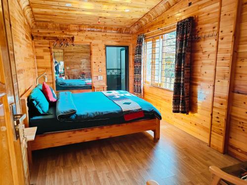 room detail thumbnail 0