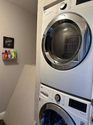 *Cozy, Convenient Boston. Indulge, you deserve it* *Cozy, Convenient Boston. Indulge, you deserve it*