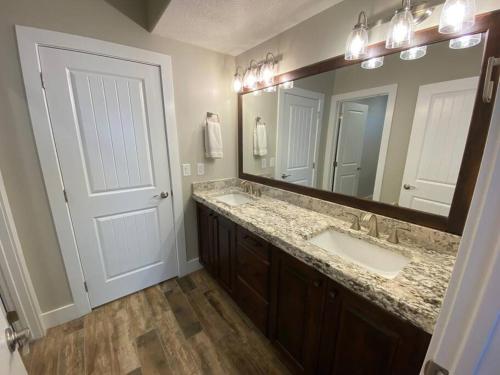 Luxury 2 Bdrm 2 bath in heart of Salt Lake Valley