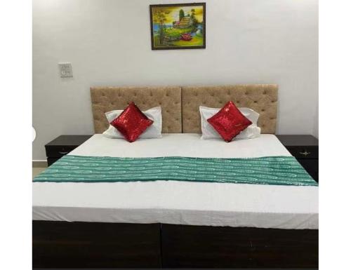 Hotel Subh Ratri, Jhansi